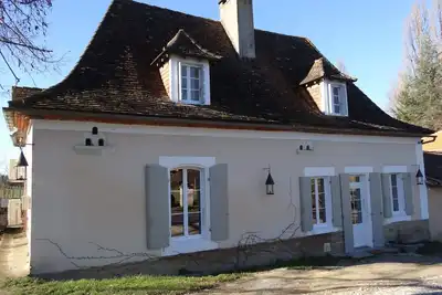 Image de Moulin de Villeverneix et sa tour, Neuvic au bord du Vern pour 6, 8 personnes