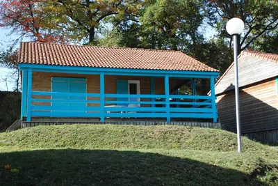 Image de Chalet***, idéal randonneurs, séjour, 2 chambres, salle d'eau, piscine couverte