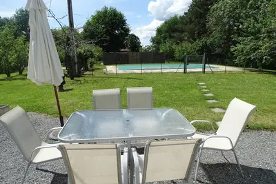 Image de Beau gite calme avec piscine privée dans parc arborée