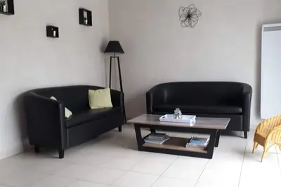 Image de A 900 mètres de la mer! Maison idéale pour les familles
