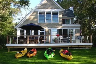 Image de Superbe nouvelle maison bord de l'eau sur la baie de Peconic, couchers de soleil magnifiques, quai privé