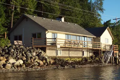 Image de Views Vues épiques! Bord de l'eau près d'Alderbrook. Union City Beach House à Hood Canal Hood