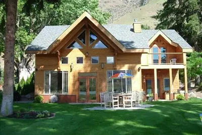Image de Lakeside Timber Frame Accueil sur Columbia River, Lac Entiat