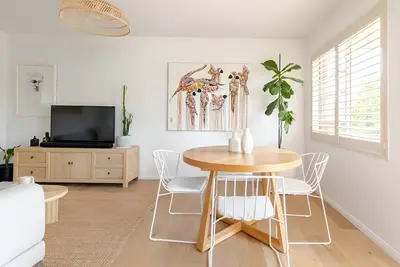 Image de À seulement 3 minutes à pied de la plage de Coogee et de toutes les attractions locales!