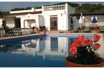 Image de A spacious house with large pool, privately located, spectacular views, near sea