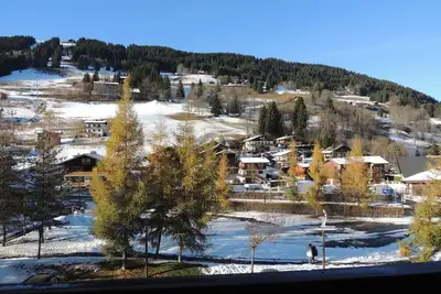 Image de Résidence au coeur du typique vieux village des Gets tout en restant au calme,