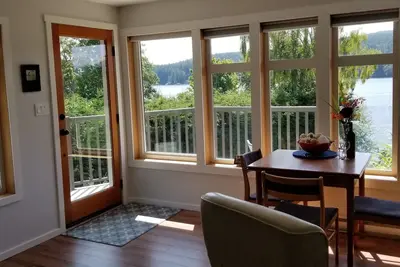 Image de Harbourside Haven - Suite 1 chambre avec vue sur l'océan et bain à remous!