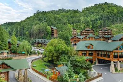 Image de 13-20 oct. , 2019 150 $ / nuit Westgate Smoky Mountain Resort