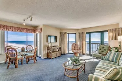 Image de Excellente Oceanfront 2 Chambre Crescent Tower Ii Condo