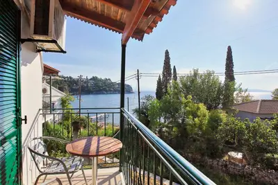 Image de Zoulis Eleni: Un appartement de village traditionnel à Kalami, à quelques pas de la plage