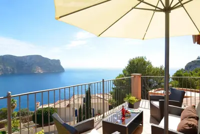 Image de Vue sur la mer Villa avec piscine Port Andratx La Mola