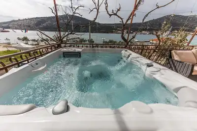 Image de App front de mer avec jacuzzi extérieur, à 10 m de la mer
