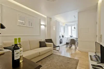 Image de Exclusive Downtown Apartment (C74)