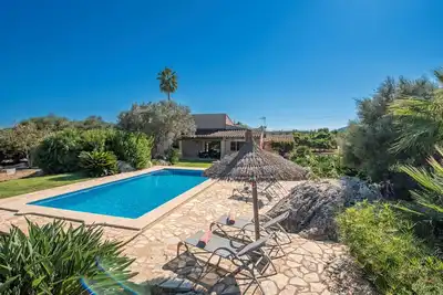 Image de Villa Els Baladres for families with swimming pool