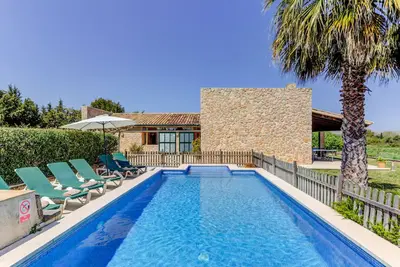 Image de Villa Bajo de Soler for six people with pool