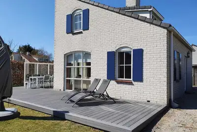 Image de Maison moderne, 6 couchages, 3 chambres, 2 salles de bains, fumée emplacement libre, haut
