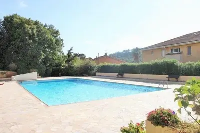 Image de Vue mer, Wifi, coeur du village, piscine, tennis. . . Tout à pied