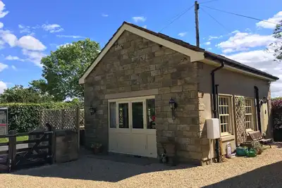 Image de Confortable Cottage confortable pour deux dans un endroit rural magnifique