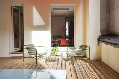 Image de Luxueux, 2 chambres Apt. avec Terrasse (! ) Central Two Blocks from Elysées Palace.