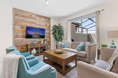 Image de Lovely decor 4br Townhouse at Storey Lake Sl4823