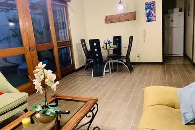 Appartement confortable avec jardin privé