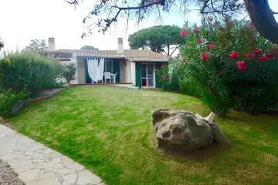 Image de Maison de vacances à la plage de Porto Giunco (Notteri). Anglais / FRANÇAIS