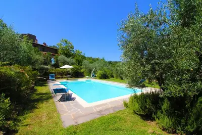 Image de Villa typique en pierre avec piscine privée, située dans une position tranquille, à quelques kilomèt