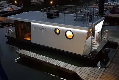 Image de Vacances sur la « Riverloft I ». Le premier appartement sur une péniche