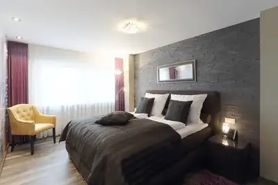 Image de Appartement neuf, moderne équipé avec vue sur le lac dans le Vulkaneifel