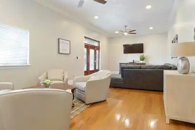 Image de À quelques minutes du quartier français! Grand Nola 3bd Home