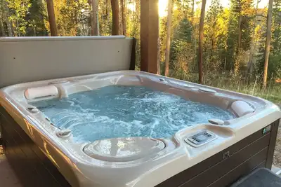 Image de Accueil sur 1 acre, 35min à Rmnp \/ Grand Lake, bain à remous, 2 maîtres, douche à vapeur