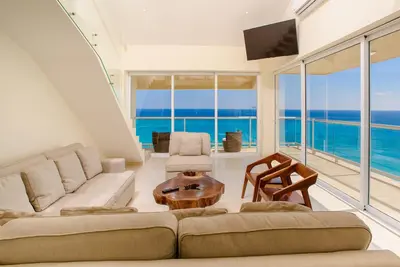 Image de Nouveau Ph en bord de mer sur la plage de Cancun avec une vue imprenable! Étapes vers la plage et la vie nocturne