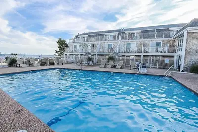 Image de Suite de 2 chambres en front de mer au Captain's Quarters Resort