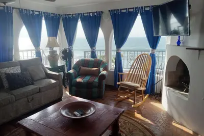 Image de Casa Noches de Verano- Oceanfront Accueil