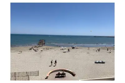 Image de Palavas Superbe T3 de 71m2, 1ère ligne vue mer