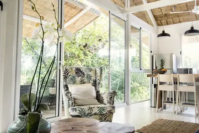 Image de ★ Appartement de luxe dans Gated Eco-Community. 1min à pied de la plage ★