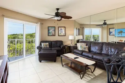 Image de Luxueux Coastline Condo + Piscine Et Plage + Proche De La PLONGÉE / Bateaux De Snorkel!