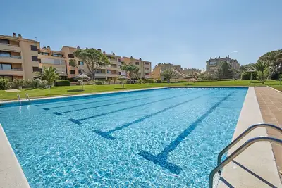 Appartement avec jardin et piscine - Première ligne Plage de Pals (Gm 2h 413)