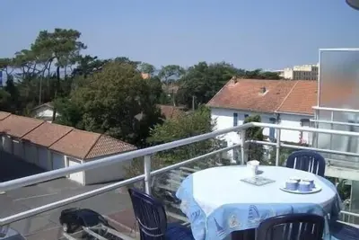Image de Vue mer ce appartement de charme a 50 m de la plage sur la CĂ´te de Jade