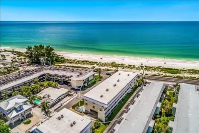 Image de Gulf Watch # 204 par Duncan Real Estate!