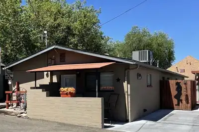 Image de Cottage dans le centre-ville historique de Prescott. Marchez jusqu'Ă Whiskey Row