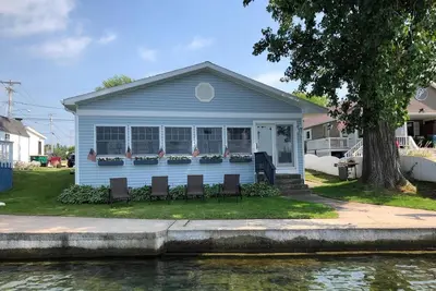 St. Cottage Lawrence Riverfront avec quai privé