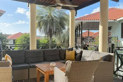 Image de Palmbeach * Piscine * Golf * Tennis * 3 chambres à coucher * 2. 5 salles de bain