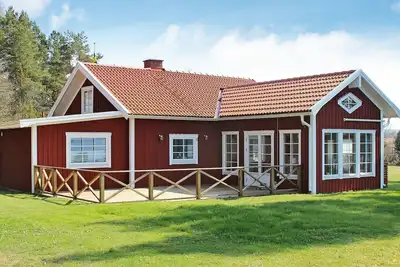 Image de Maison de vacances pour 5 a Mariestad-By Traum