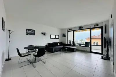Image de Moderne appartement de 2, 5 pièces (60 m2) dans un emplacement central à Locarno Muralto avec une partie