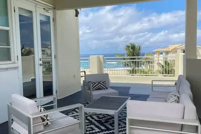 Image de # 9 Beachfront 4Br \/ 3Ba Penthouse - Jobos, Montones, Shacks, Crash Boat, Royal Isa