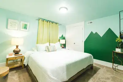 Image de Sous-sol moderne de American Fork Canyon avec entrée séparée et vue imprenable