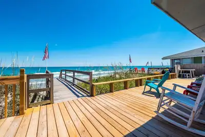 Image de S. O. B. : 6 Br / 3 Ba maison Ă Surf City, 13 couchages - en bord de mer