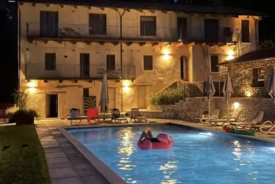 Image de Villa du 17ème siècle luxueusement restaurée avec piscine, cuisine de chef + WiFi