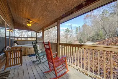 Image de Nouveau! Nantahala Gorge Cabin w / Hot Tub - Près de Tsali!